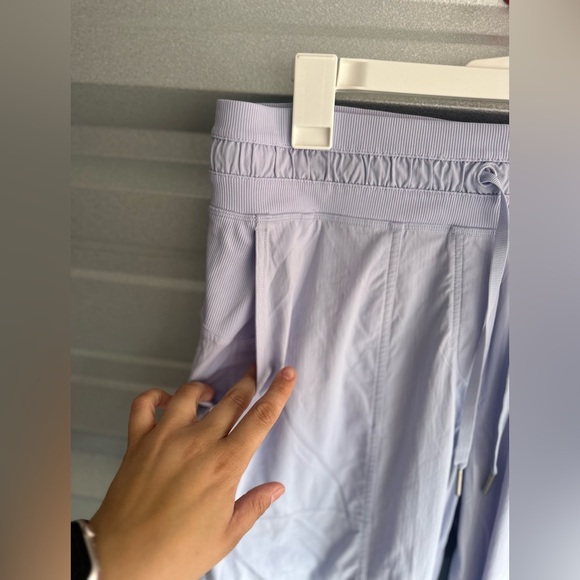 Women’s Lululemon Dance Studio Mid-Rise Crop 25” Pastel Blue Size 10 - Picture 8 of 14